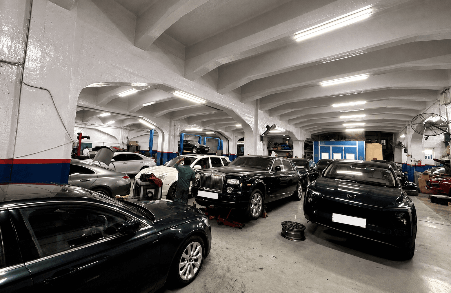 Four Seasons Automobiles Workshop Overview