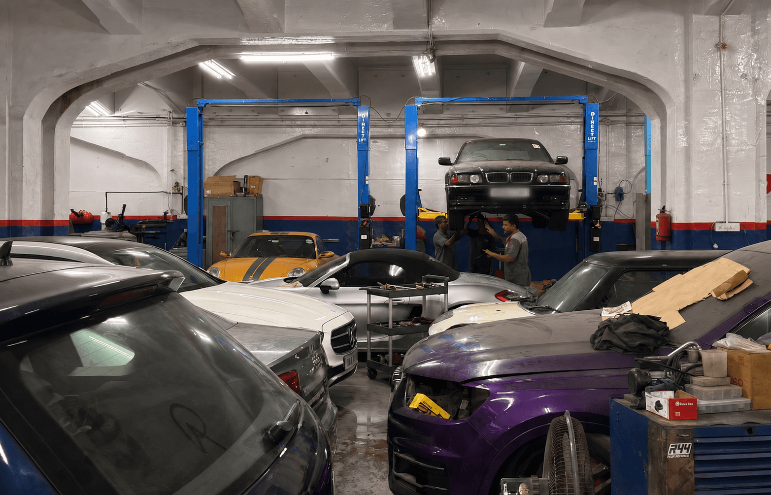 Four Seasons Automobiles Fitment Bay